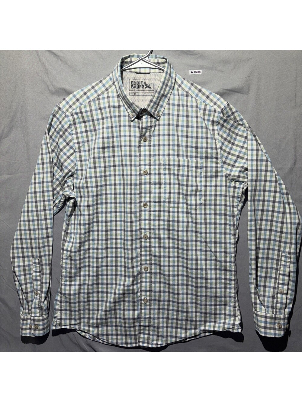 Eddie Bauer Plaid Button Down Long Sleeve Shirt Mens M White Green Blue Black